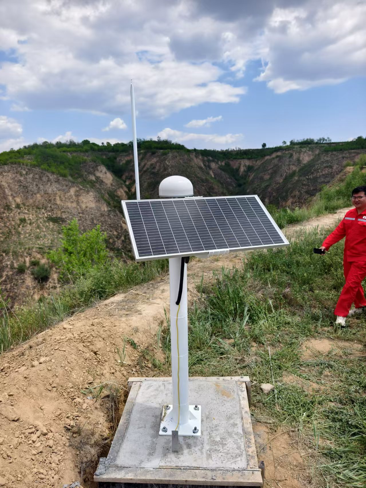 中石油煤層有限責(zé)任公司韓城采氣管理區(qū)邊坡監(jiān)測(cè)站 (4).jpg