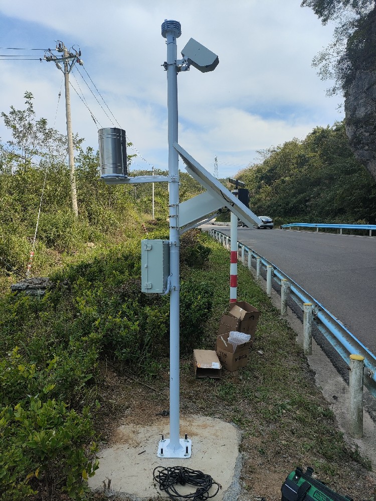 路面狀況監(jiān)測站1.jpg